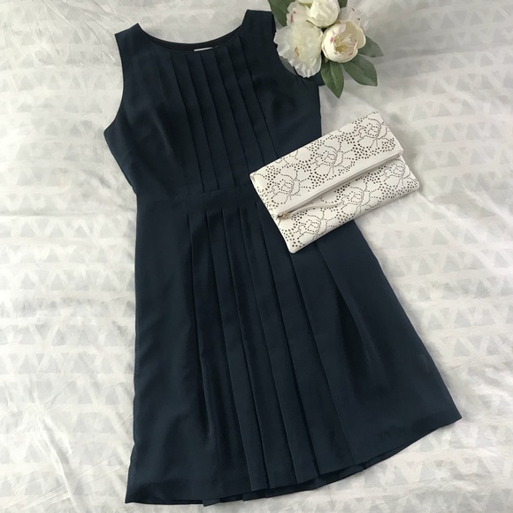 HD, Paris Anthropologie Pleated Sleeveless Dress - Picture 2 of 3